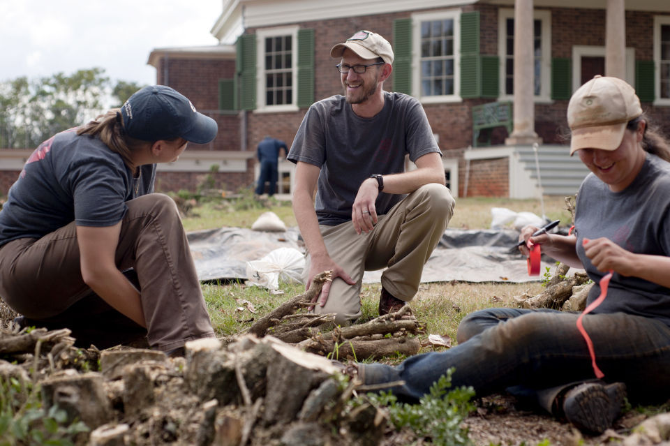 Poplar Forest removes 1850s-era boxwoods